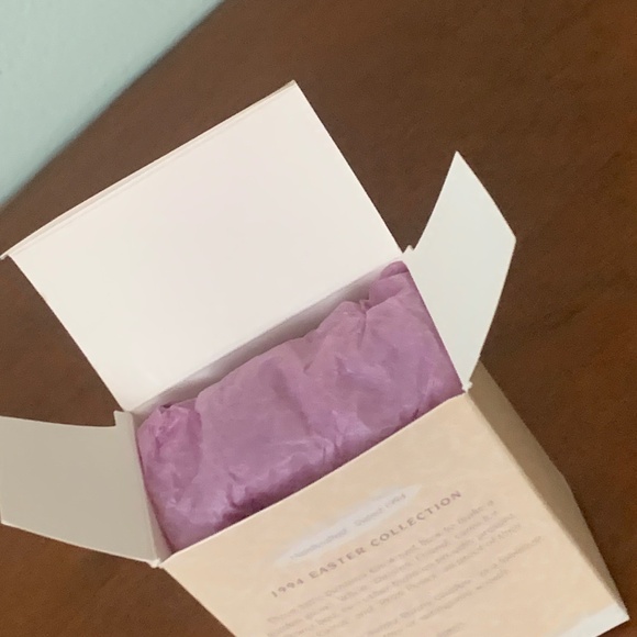 Hallmark Sunny Bunny Garden 3pc 1994  Easter Keepsake Ornament - Picture 4 of 11